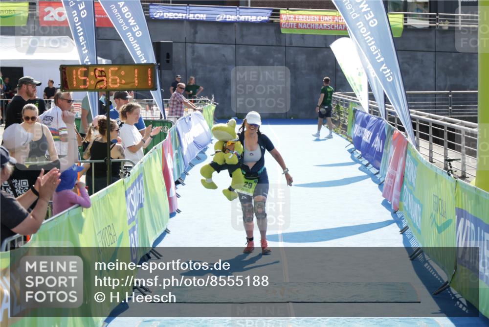10.08.2025 - GEWOBA Citytriathlon Bremen H.Heesch http://msf.ph/oto/8555188 10.08.2025 15:56:15 Ziel 529 meine-sportfotos.de