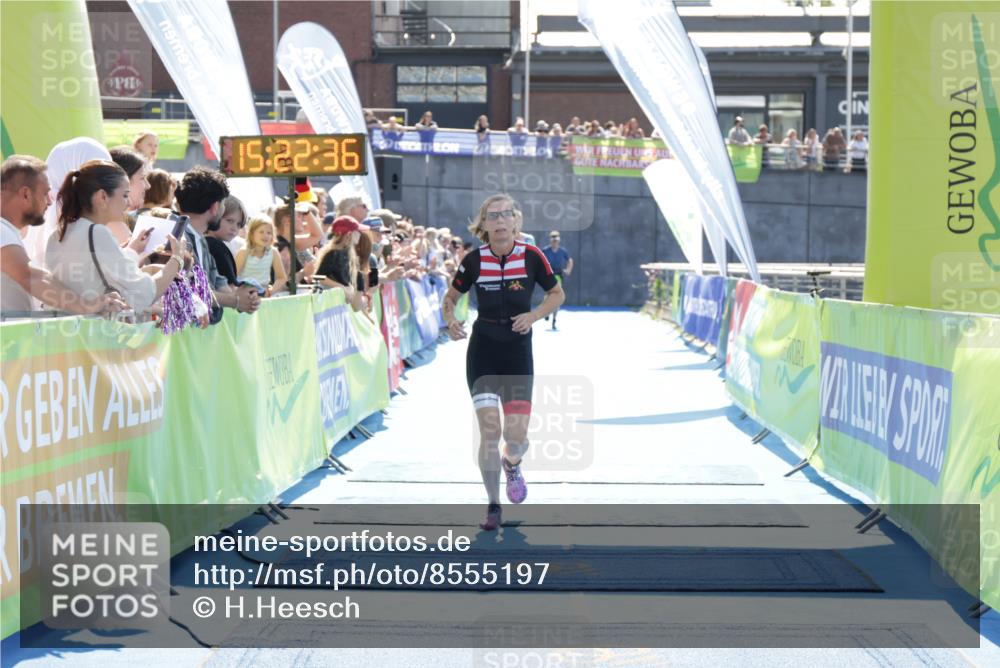 10.08.2025 - GEWOBA Citytriathlon Bremen H.Heesch http://msf.ph/oto/8555197 10.08.2025 15:22:40 Ziel 52, 124, 246, 462, 480 meine-sportfotos.de