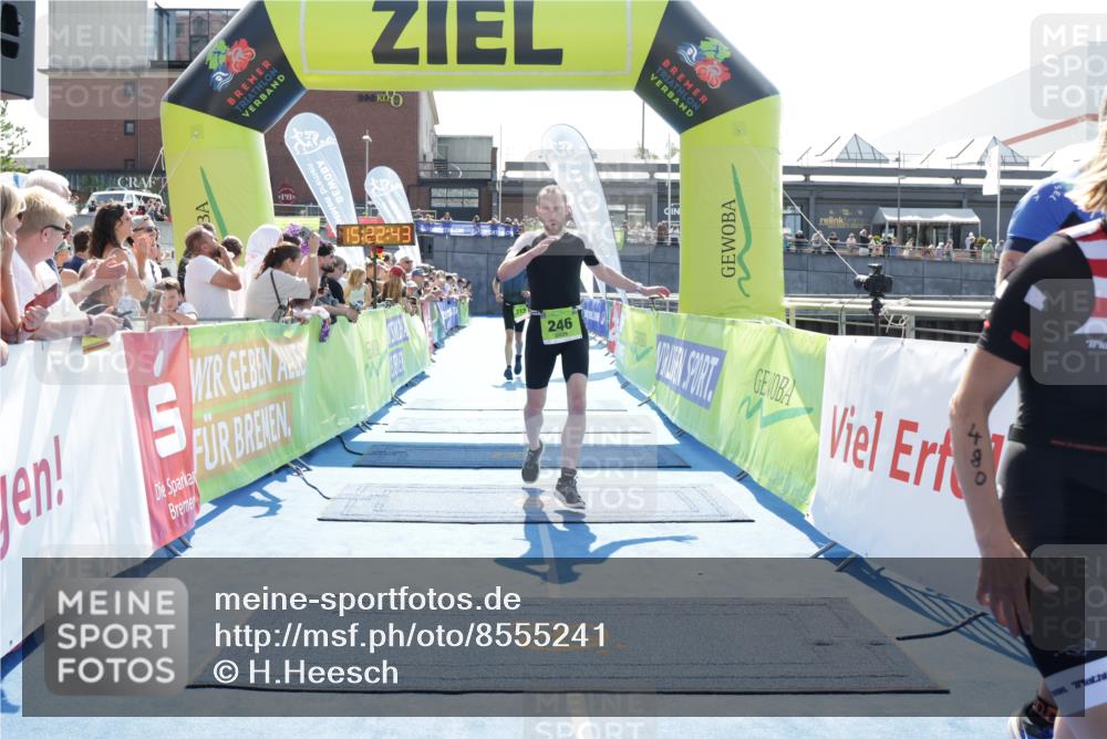 10.08.2025 - GEWOBA Citytriathlon Bremen H.Heesch http://msf.ph/oto/8555241 10.08.2025 15:22:46 Ziel 52, 213, 246, 480 meine-sportfotos.de