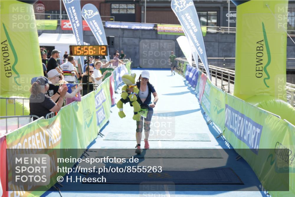 10.08.2025 - GEWOBA Citytriathlon Bremen H.Heesch http://msf.ph/oto/8555263 10.08.2025 15:56:17 Ziel 529 meine-sportfotos.de