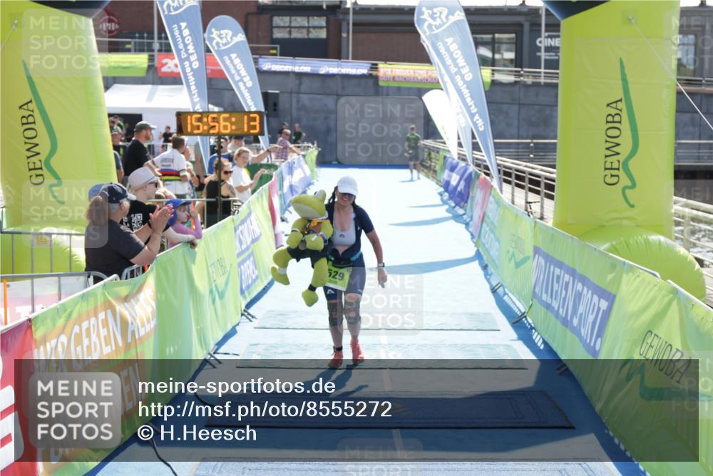 10.08.2025 - GEWOBA Citytriathlon Bremen H.Heesch http://msf.ph/oto/8555272 10.08.2025 15:56:17 Ziel 529 meine-sportfotos.de