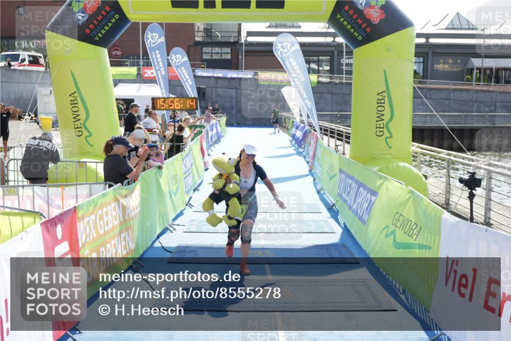 10.08.2025 - GEWOBA Citytriathlon Bremen H.Heesch http://msf.ph/oto/8555278 10.08.2025 15:56:18 Ziel 529 meine-sportfotos.de