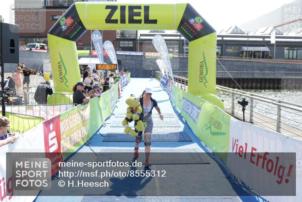 10.08.2025 - GEWOBA Citytriathlon Bremen H.Heesch http://msf.ph/oto/8555312 10.08.2025 15:56:18 Ziel 529 meine-sportfotos.de