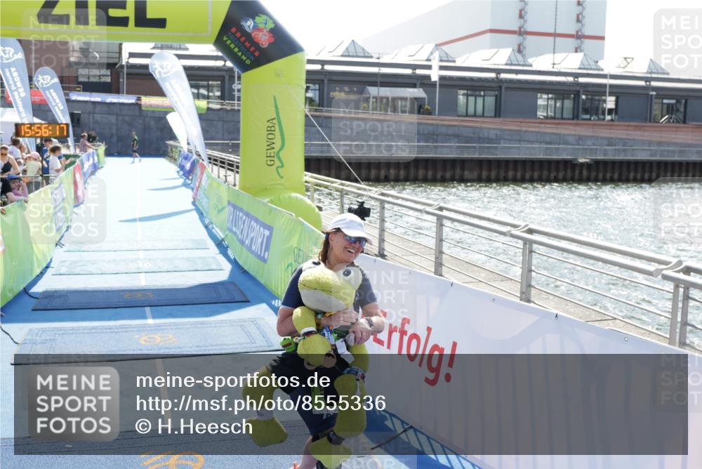 10.08.2025 - GEWOBA Citytriathlon Bremen H.Heesch http://msf.ph/oto/8555336 10.08.2025 15:56:21 Ziel 529 meine-sportfotos.de