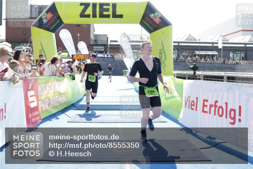 10.08.2025 - GEWOBA Citytriathlon Bremen H.Heesch http://msf.ph/oto/8555350 10.08.2025 15:23:17 Ziel 24, 100, 162, 211 meine-sportfotos.de