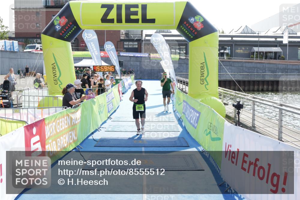 10.08.2025 - GEWOBA Citytriathlon Bremen H.Heesch http://msf.ph/oto/8555512 10.08.2025 15:59:50 Ziel 284 meine-sportfotos.de