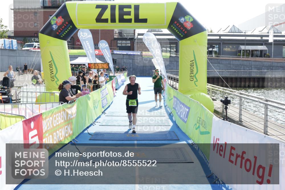 10.08.2025 - GEWOBA Citytriathlon Bremen H.Heesch http://msf.ph/oto/8555522 10.08.2025 15:59:50 Ziel 284 meine-sportfotos.de