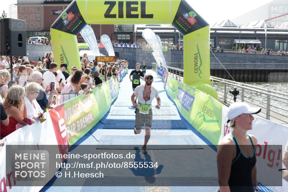 10.08.2025 - GEWOBA Citytriathlon Bremen H.Heesch http://msf.ph/oto/8555534 10.08.2025 15:24:19 Ziel 18, 84, 152, 346, 478 meine-sportfotos.de