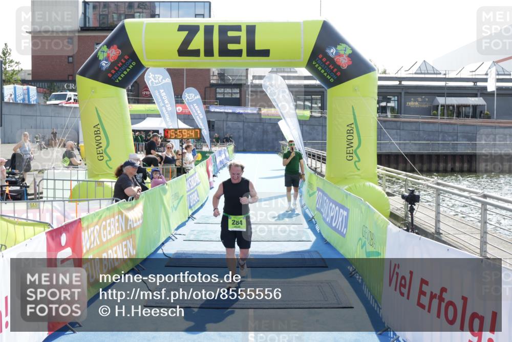 10.08.2025 - GEWOBA Citytriathlon Bremen H.Heesch http://msf.ph/oto/8555556 10.08.2025 15:59:51 Ziel 284 meine-sportfotos.de