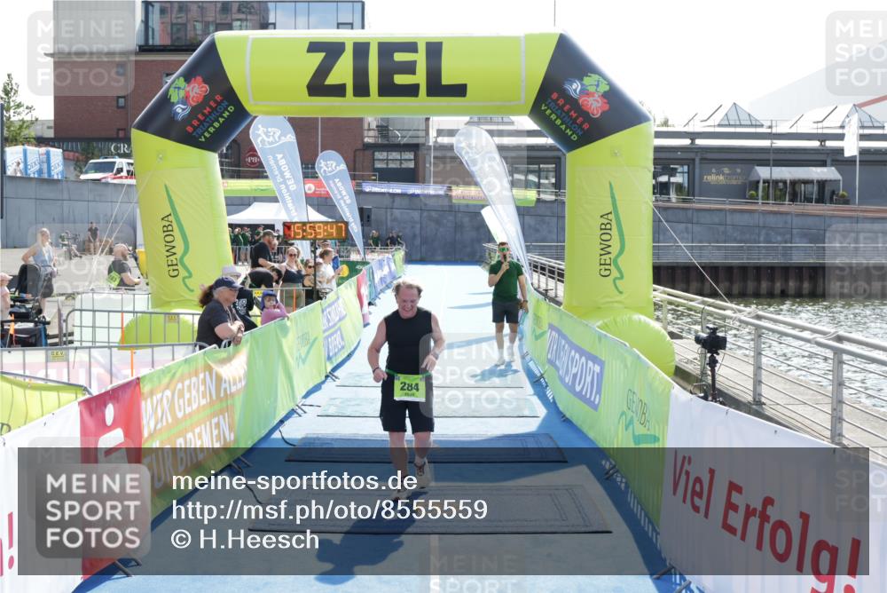 10.08.2025 - GEWOBA Citytriathlon Bremen H.Heesch http://msf.ph/oto/8555559 10.08.2025 15:59:51 Ziel 284 meine-sportfotos.de