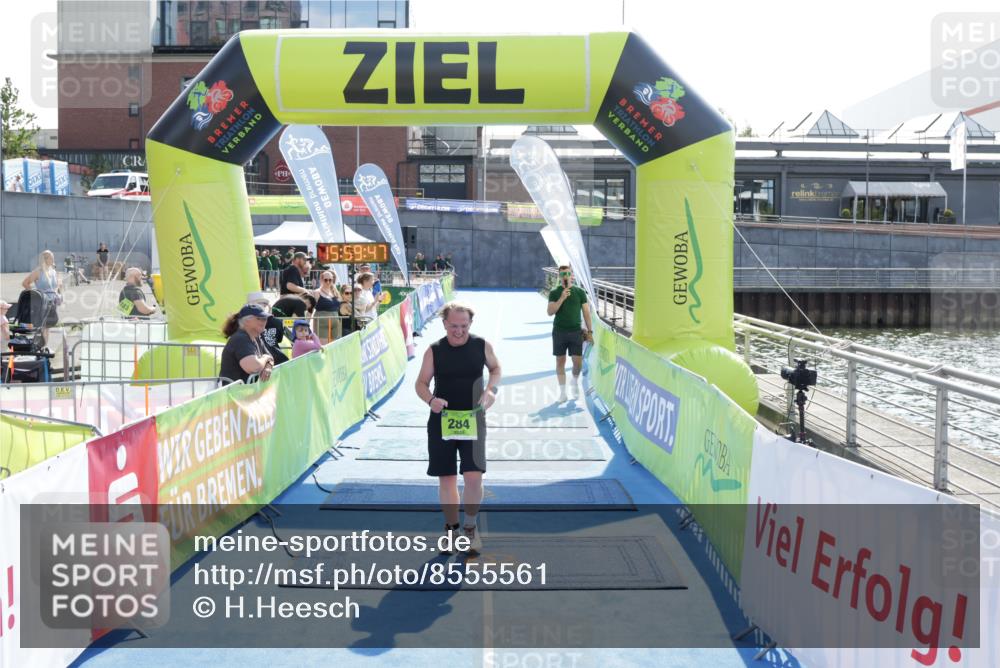 10.08.2025 - GEWOBA Citytriathlon Bremen H.Heesch http://msf.ph/oto/8555561 10.08.2025 15:59:52 Ziel 284 meine-sportfotos.de