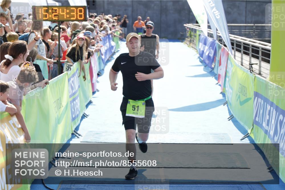 10.08.2025 - GEWOBA Citytriathlon Bremen H.Heesch http://msf.ph/oto/8555608 10.08.2025 15:24:42 Ziel 51, 234 meine-sportfotos.de