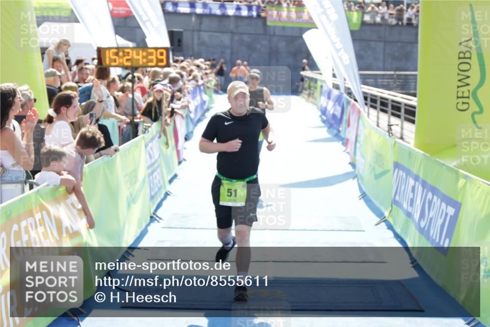 10.08.2025 - GEWOBA Citytriathlon Bremen H.Heesch http://msf.ph/oto/8555611 10.08.2025 15:24:43 Ziel 51, 234 meine-sportfotos.de
