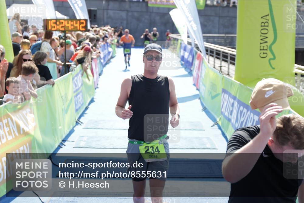 10.08.2025 - GEWOBA Citytriathlon Bremen H.Heesch http://msf.ph/oto/8555631 10.08.2025 15:24:46 Ziel 51, 234, 497 meine-sportfotos.de