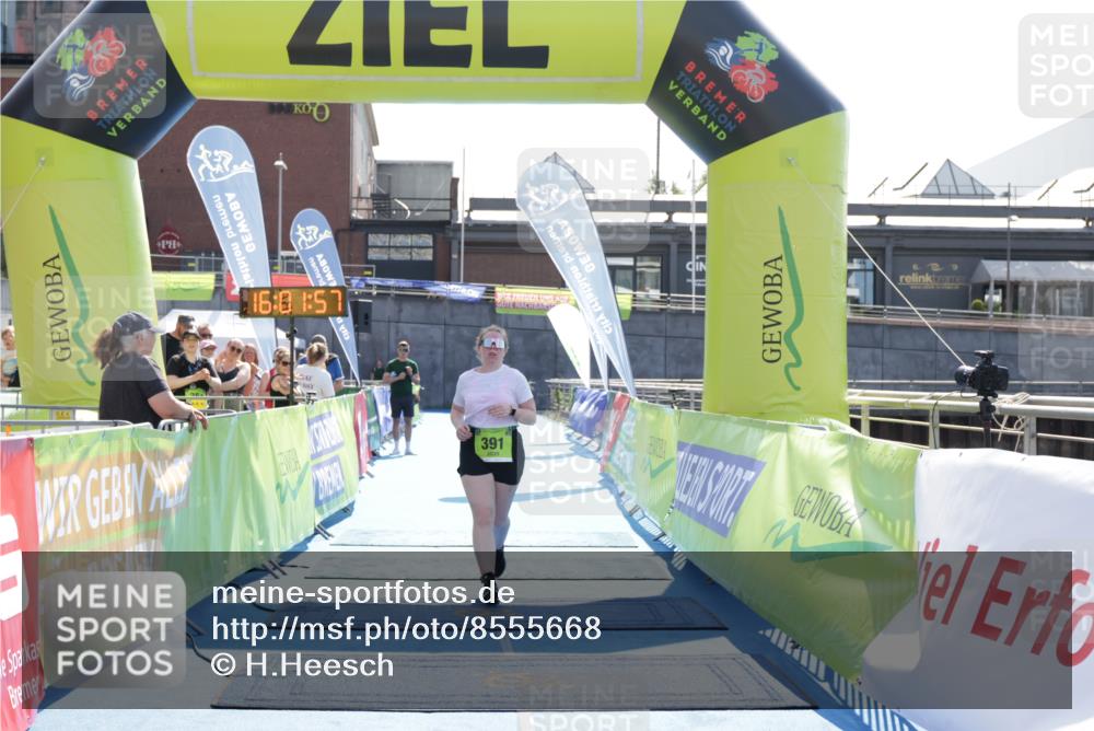 10.08.2025 - GEWOBA Citytriathlon Bremen H.Heesch http://msf.ph/oto/8555668 10.08.2025 16:02:01 Ziel 391 meine-sportfotos.de