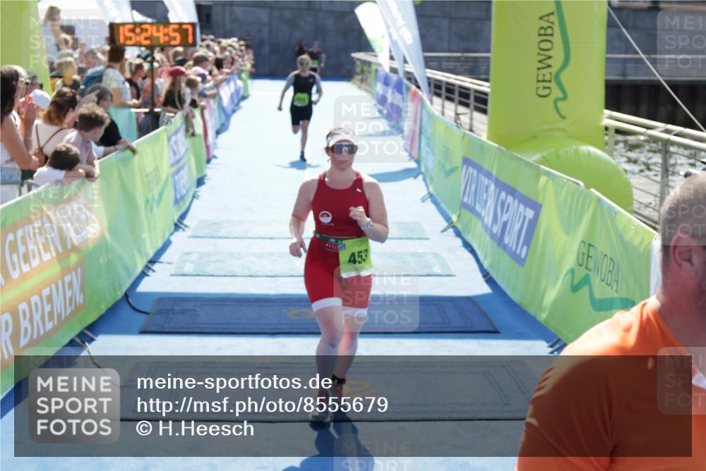 10.08.2025 - GEWOBA Citytriathlon Bremen H.Heesch http://msf.ph/oto/8555679 10.08.2025 15:25:01 Ziel 280, 453, 474 meine-sportfotos.de