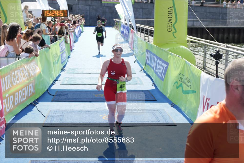 10.08.2025 - GEWOBA Citytriathlon Bremen H.Heesch http://msf.ph/oto/8555683 10.08.2025 15:25:01 Ziel 280, 453, 474 meine-sportfotos.de