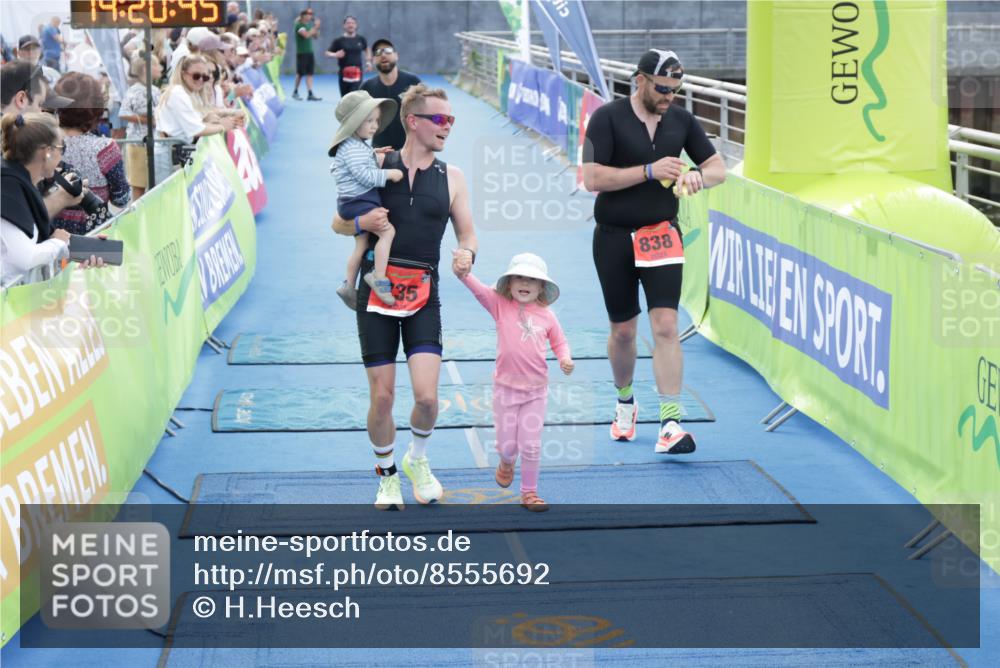 10.08.2025 - GEWOBA Citytriathlon Bremen H.Heesch http://msf.ph/oto/8555692 10.08.2025 14:20:49 Ziel 732, 735, 790, 838, 921 meine-sportfotos.de