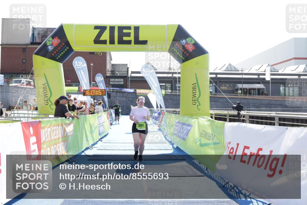 10.08.2025 - GEWOBA Citytriathlon Bremen H.Heesch http://msf.ph/oto/8555693 10.08.2025 16:02:01 Ziel 391 meine-sportfotos.de