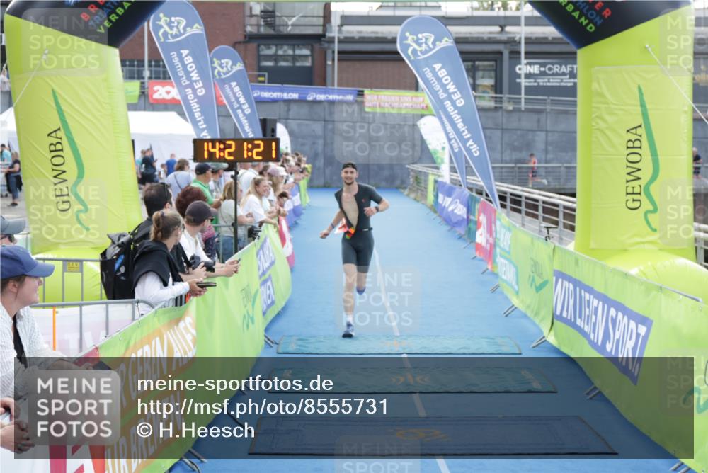 10.08.2025 - GEWOBA Citytriathlon Bremen H.Heesch http://msf.ph/oto/8555731 10.08.2025 14:21:24 Ziel 590 meine-sportfotos.de