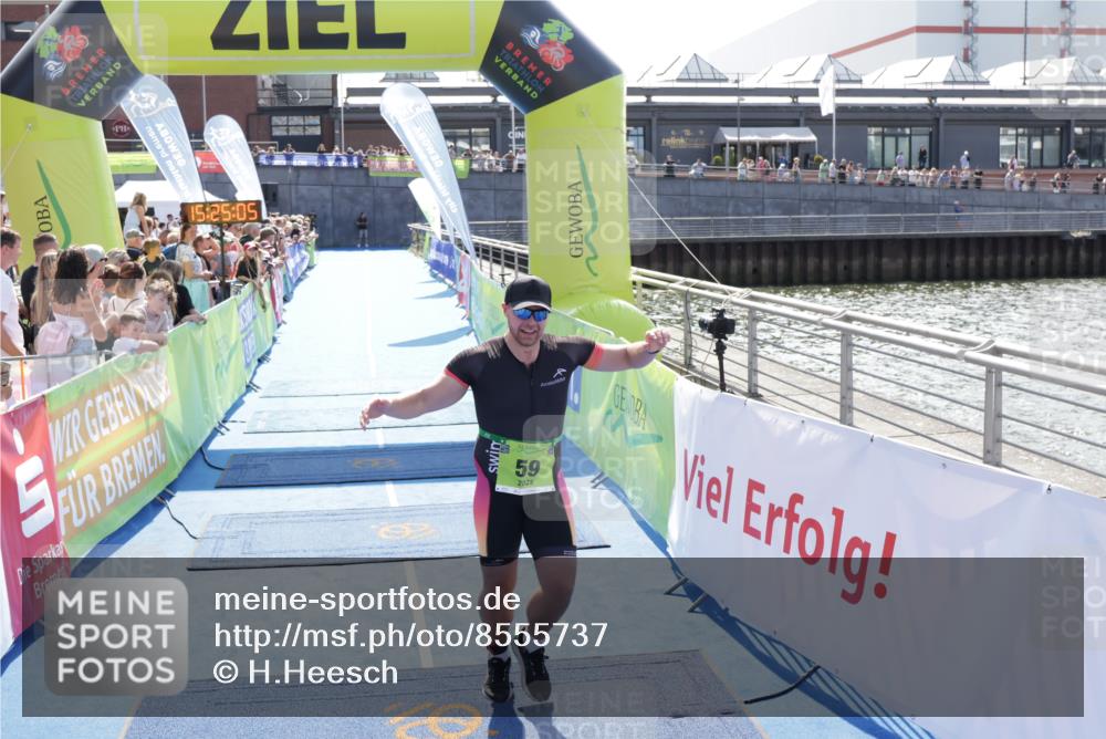10.08.2025 - GEWOBA Citytriathlon Bremen H.Heesch http://msf.ph/oto/8555737 10.08.2025 15:25:09 Ziel 59, 474 meine-sportfotos.de