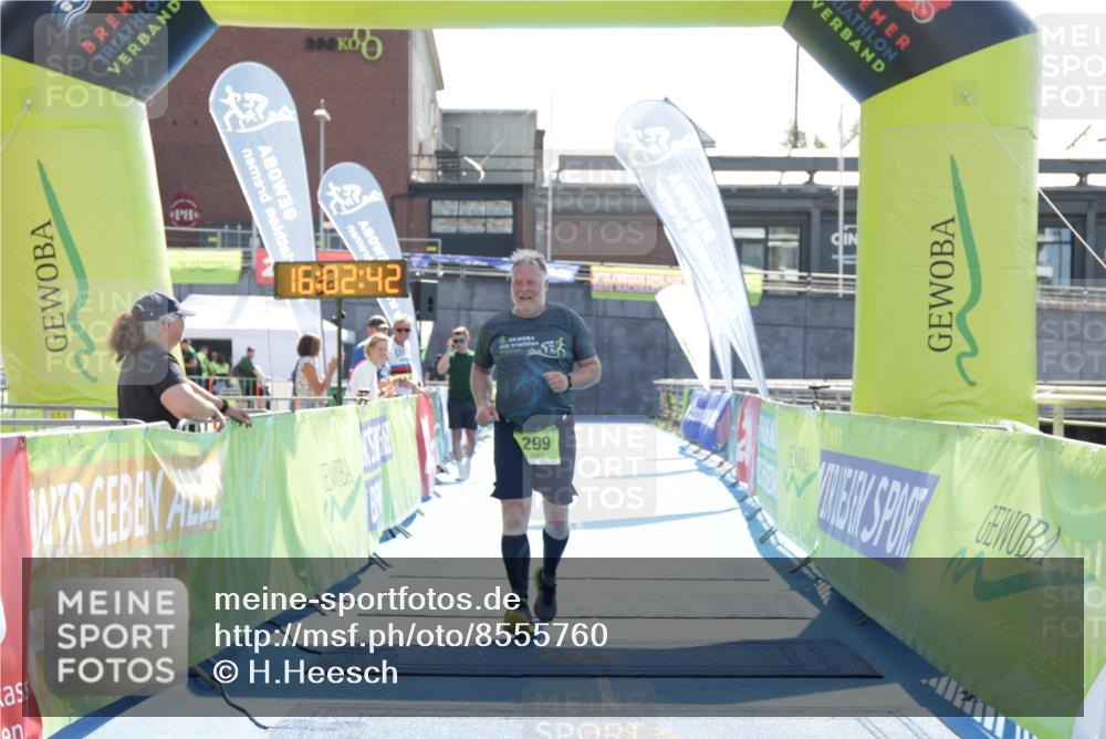 10.08.2025 - GEWOBA Citytriathlon Bremen H.Heesch http://msf.ph/oto/8555760 10.08.2025 16:02:46 Ziel 299 meine-sportfotos.de