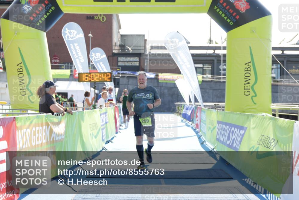 10.08.2025 - GEWOBA Citytriathlon Bremen H.Heesch http://msf.ph/oto/8555763 10.08.2025 16:02:46 Ziel 299 meine-sportfotos.de