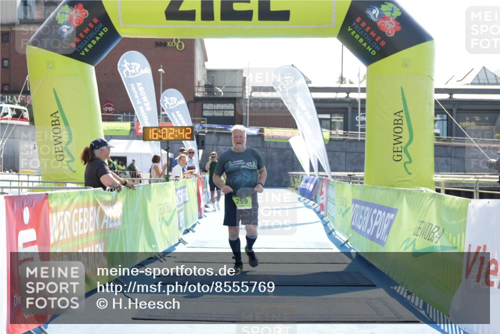 10.08.2025 - GEWOBA Citytriathlon Bremen H.Heesch http://msf.ph/oto/8555769 10.08.2025 16:02:46 Ziel 299 meine-sportfotos.de
