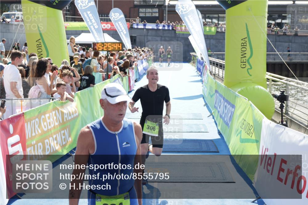 10.08.2025 - GEWOBA Citytriathlon Bremen H.Heesch http://msf.ph/oto/8555795 10.08.2025 15:25:48 Ziel 306, 311, 408 meine-sportfotos.de
