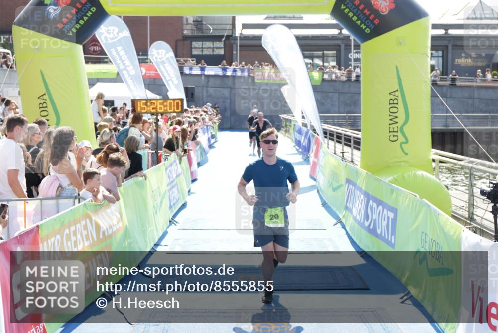 10.08.2025 - GEWOBA Citytriathlon Bremen H.Heesch http://msf.ph/oto/8555855 10.08.2025 15:26:04 Ziel 29, 205, 323 meine-sportfotos.de