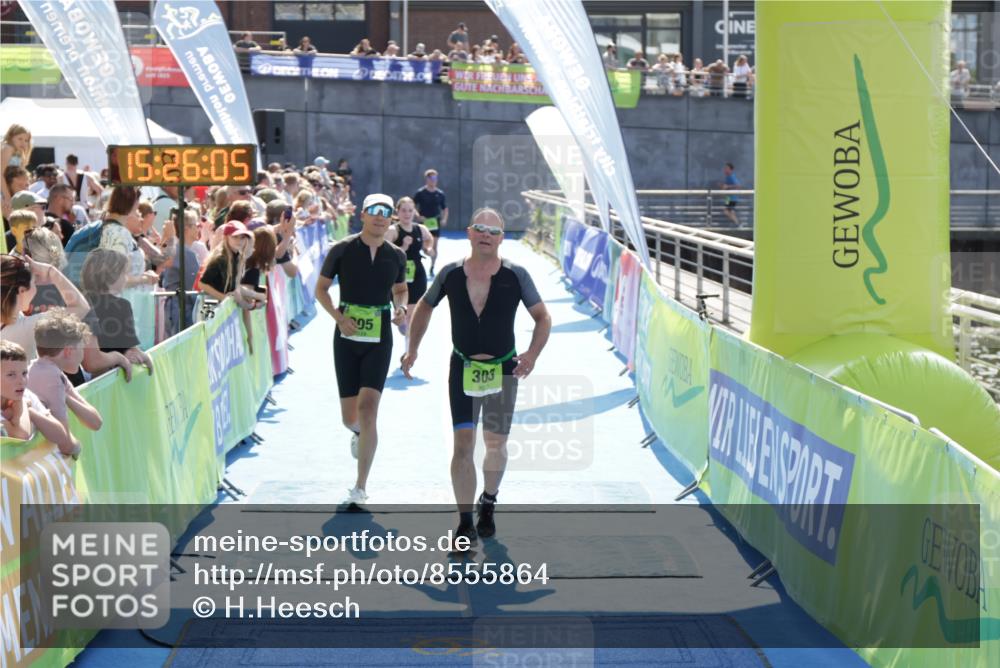 10.08.2025 - GEWOBA Citytriathlon Bremen H.Heesch http://msf.ph/oto/8555864 10.08.2025 15:26:09 Ziel 29, 205, 303, 404 meine-sportfotos.de