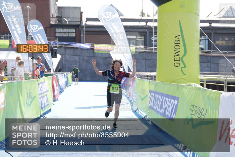 10.08.2025 - GEWOBA Citytriathlon Bremen H.Heesch http://msf.ph/oto/8555904 10.08.2025 16:03:47 Ziel 513 meine-sportfotos.de
