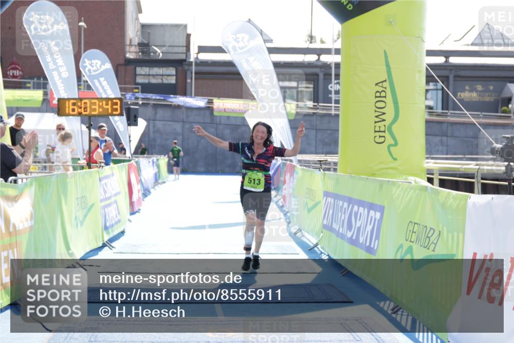 10.08.2025 - GEWOBA Citytriathlon Bremen H.Heesch http://msf.ph/oto/8555911 10.08.2025 16:03:47 Ziel 513 meine-sportfotos.de