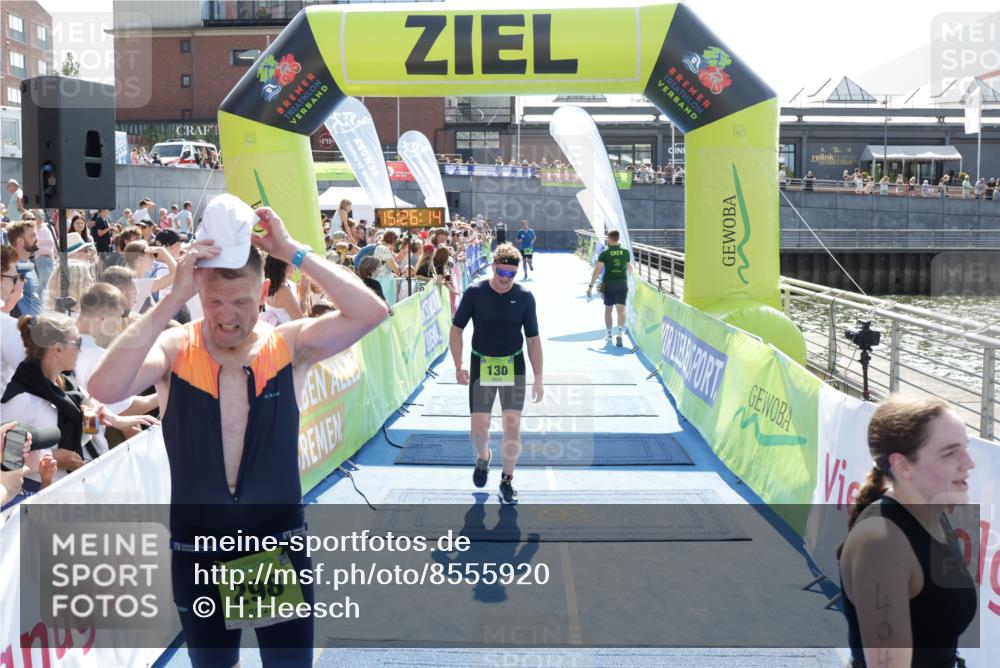 10.08.2025 - GEWOBA Citytriathlon Bremen H.Heesch http://msf.ph/oto/8555920 10.08.2025 15:26:18 Ziel 130, 303, 404 meine-sportfotos.de