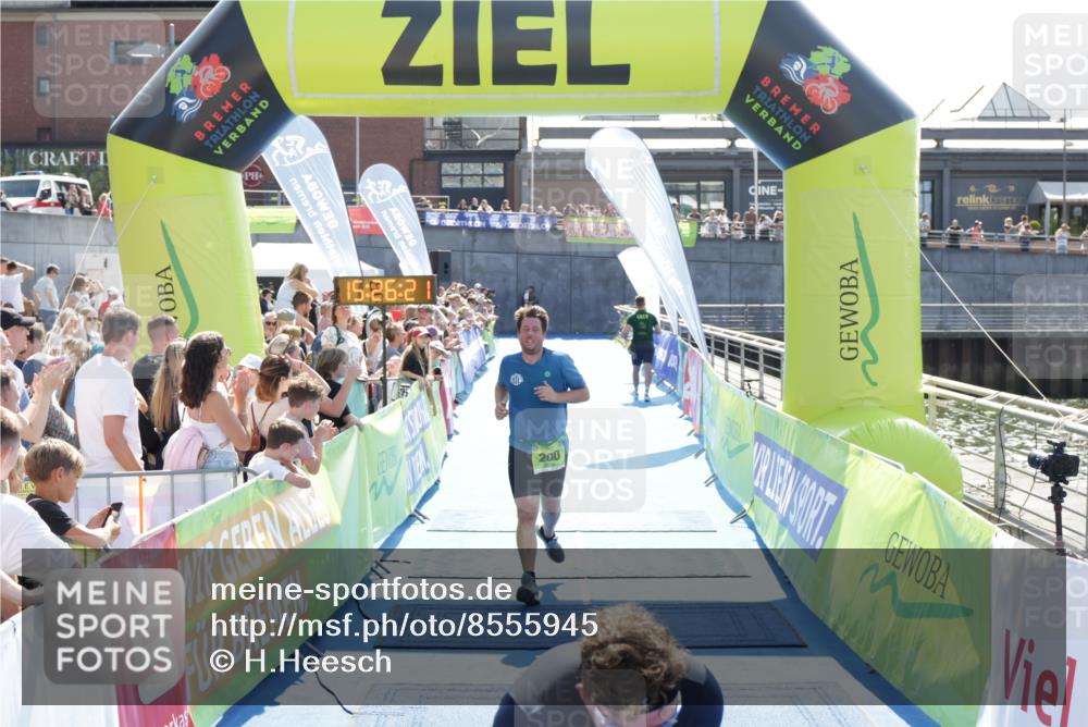10.08.2025 - GEWOBA Citytriathlon Bremen H.Heesch http://msf.ph/oto/8555945 10.08.2025 15:26:25 Ziel 200 meine-sportfotos.de