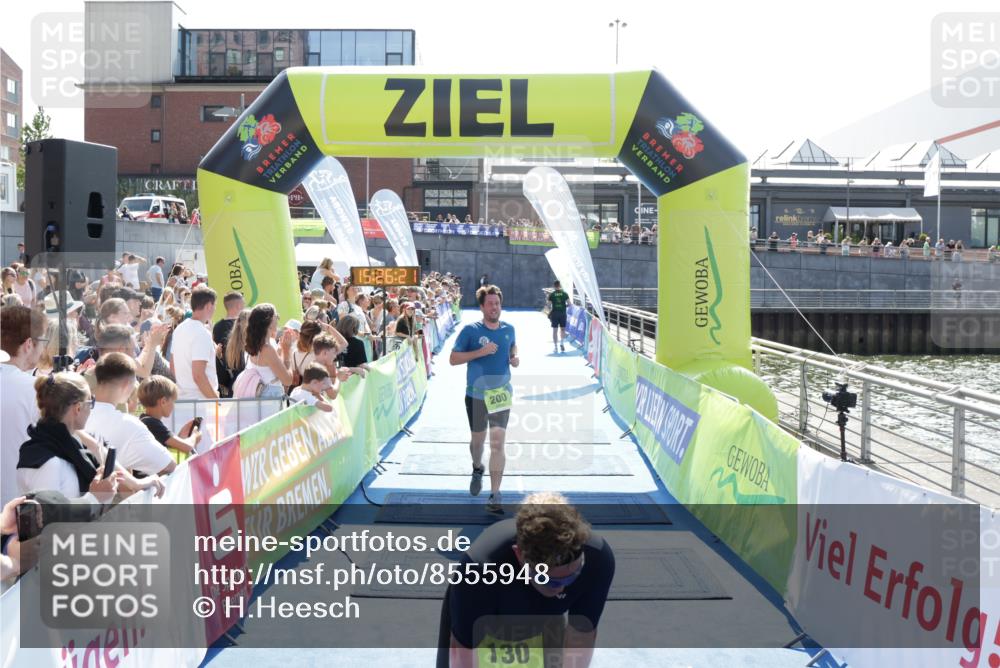 10.08.2025 - GEWOBA Citytriathlon Bremen H.Heesch http://msf.ph/oto/8555948 10.08.2025 15:26:25 Ziel 200 meine-sportfotos.de