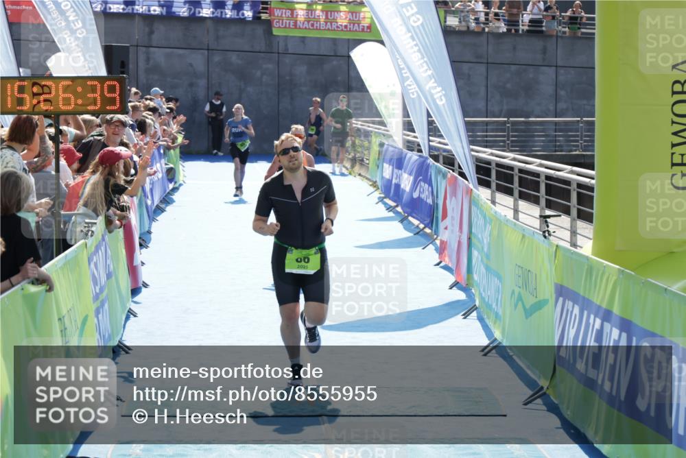 10.08.2025 - GEWOBA Citytriathlon Bremen H.Heesch http://msf.ph/oto/8555955 10.08.2025 15:26:43 Ziel 86, 441 meine-sportfotos.de