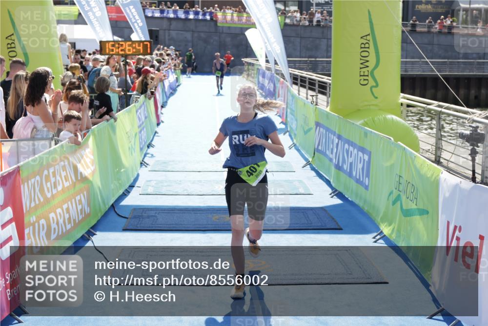 10.08.2025 - GEWOBA Citytriathlon Bremen H.Heesch http://msf.ph/oto/8556002 10.08.2025 15:26:51 Ziel 86, 401, 441 meine-sportfotos.de