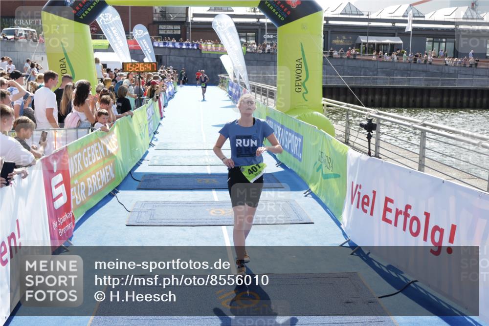 10.08.2025 - GEWOBA Citytriathlon Bremen H.Heesch http://msf.ph/oto/8556010 10.08.2025 15:26:51 Ziel 86, 401, 441 meine-sportfotos.de