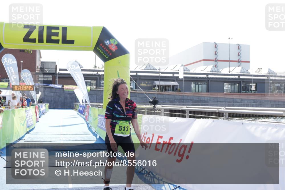 10.08.2025 - GEWOBA Citytriathlon Bremen H.Heesch http://msf.ph/oto/8556016 10.08.2025 16:03:50 Ziel 513 meine-sportfotos.de