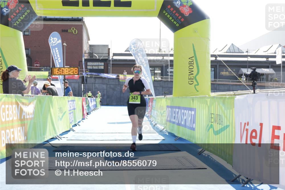 10.08.2025 - GEWOBA Citytriathlon Bremen H.Heesch http://msf.ph/oto/8556079 10.08.2025 16:08:32 Ziel 343 meine-sportfotos.de