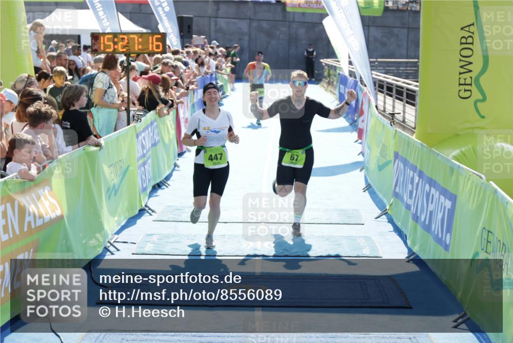 10.08.2025 - GEWOBA Citytriathlon Bremen H.Heesch http://msf.ph/oto/8556089 10.08.2025 15:27:20 Ziel 67, 103, 204, 447 meine-sportfotos.de