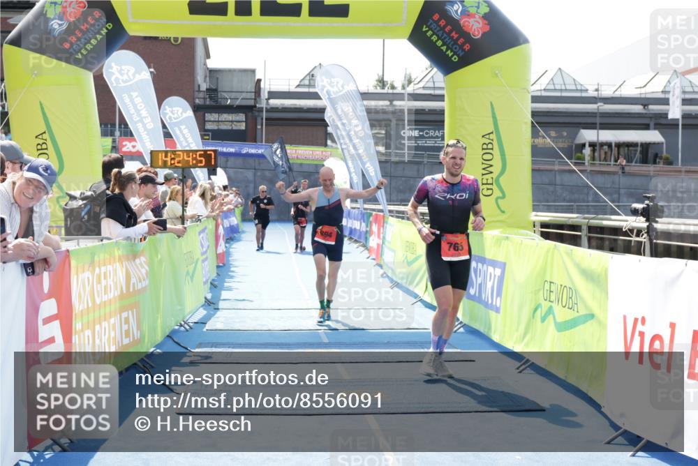10.08.2025 - GEWOBA Citytriathlon Bremen H.Heesch http://msf.ph/oto/8556091 10.08.2025 14:25:00 Ziel 765, 894, 964, 1023 meine-sportfotos.de