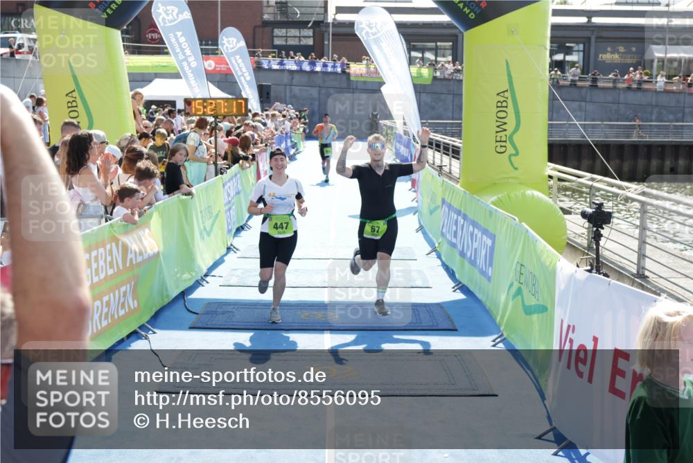 10.08.2025 - GEWOBA Citytriathlon Bremen H.Heesch http://msf.ph/oto/8556095 10.08.2025 15:27:21 Ziel 67, 103, 204, 447 meine-sportfotos.de