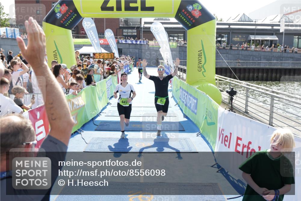 10.08.2025 - GEWOBA Citytriathlon Bremen H.Heesch http://msf.ph/oto/8556098 10.08.2025 15:27:21 Ziel 67, 103, 204, 447 meine-sportfotos.de