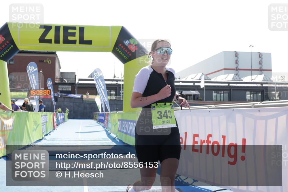 10.08.2025 - GEWOBA Citytriathlon Bremen H.Heesch http://msf.ph/oto/8556153 10.08.2025 16:08:34 Ziel 343 meine-sportfotos.de