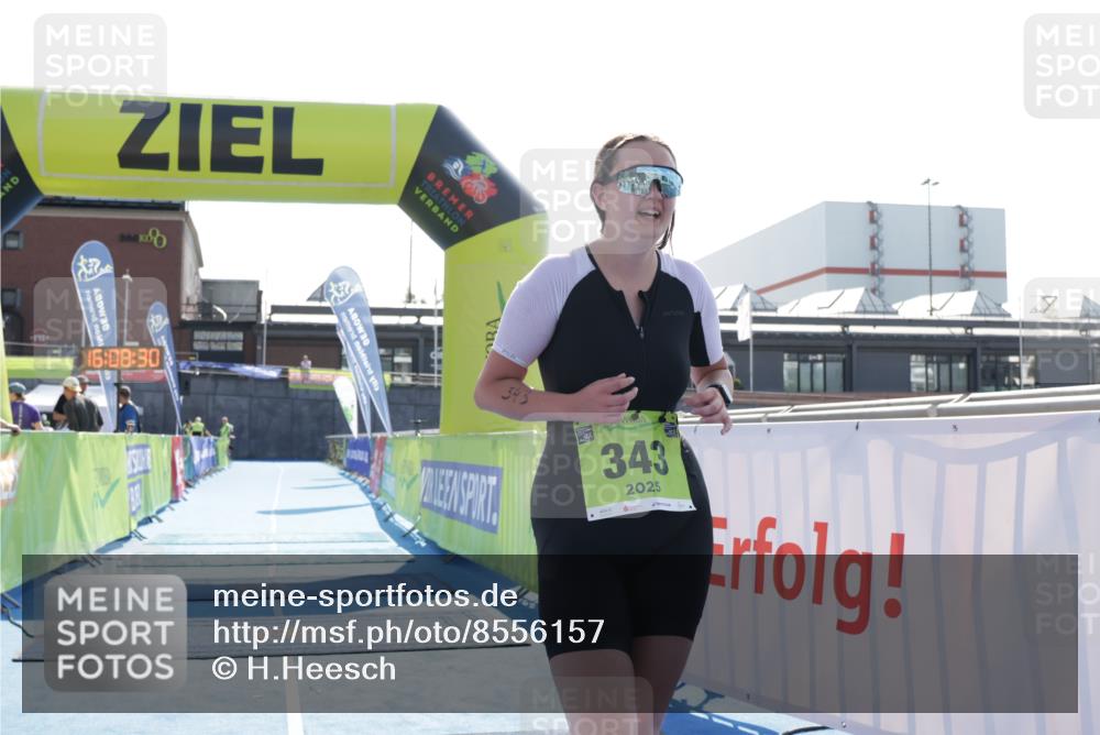 10.08.2025 - GEWOBA Citytriathlon Bremen H.Heesch http://msf.ph/oto/8556157 10.08.2025 16:08:34 Ziel 343 meine-sportfotos.de
