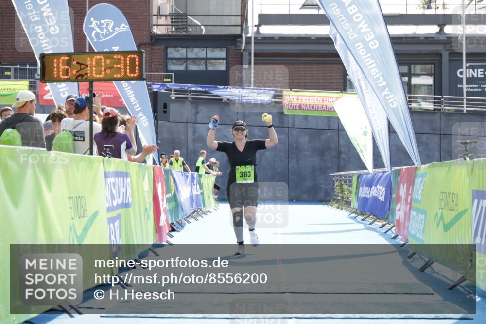 10.08.2025 - GEWOBA Citytriathlon Bremen H.Heesch http://msf.ph/oto/8556200 10.08.2025 16:10:34 Ziel 383 meine-sportfotos.de