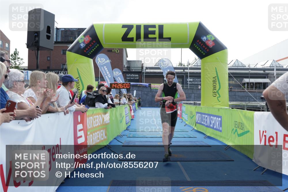 10.08.2025 - GEWOBA Citytriathlon Bremen H.Heesch http://msf.ph/oto/8556207 10.08.2025 14:26:03 Ziel 899 meine-sportfotos.de