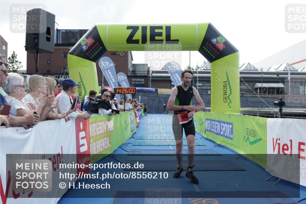 10.08.2025 - GEWOBA Citytriathlon Bremen H.Heesch http://msf.ph/oto/8556210 10.08.2025 14:26:04 Ziel 899 meine-sportfotos.de